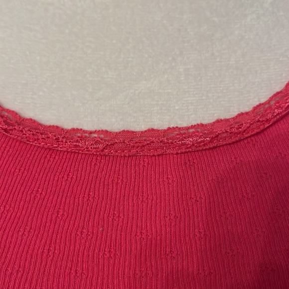 Soft lace tank - Picture 2 of 4